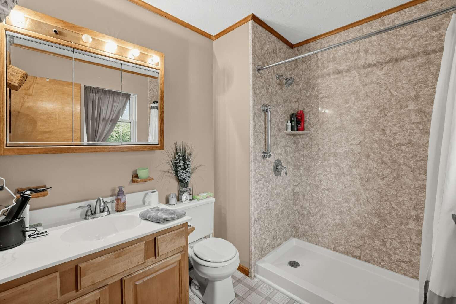 28 James, South Charleston, Ohio 45368