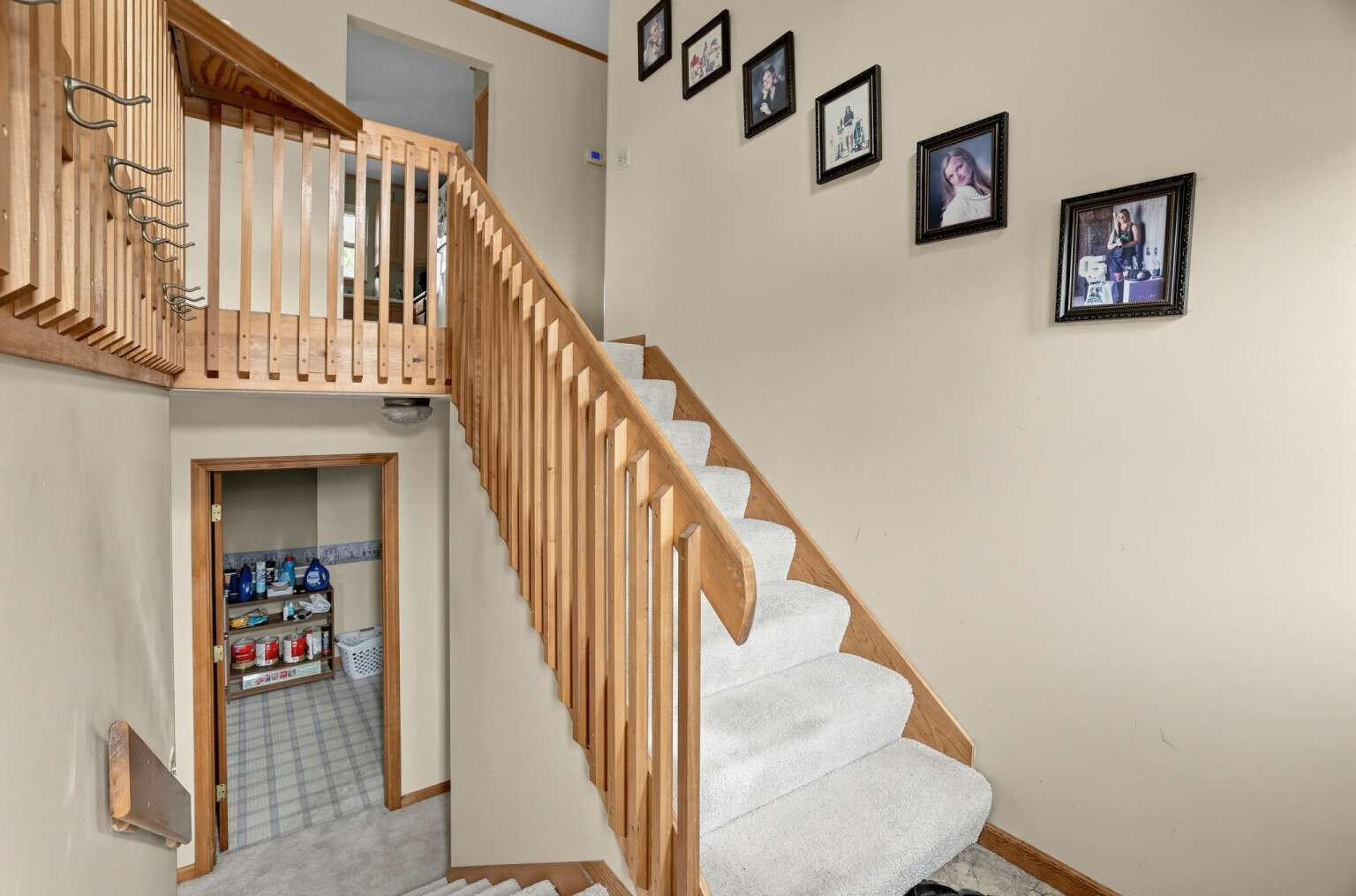 28 James, South Charleston, Ohio 45368