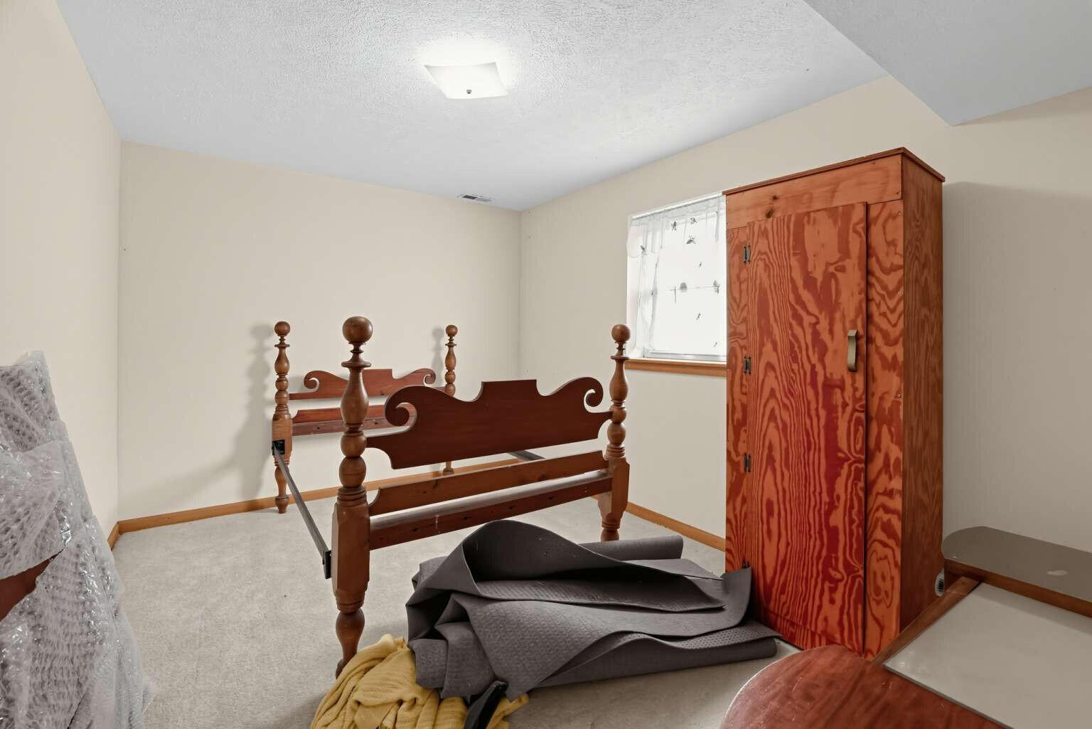 28 James, South Charleston, Ohio 45368
