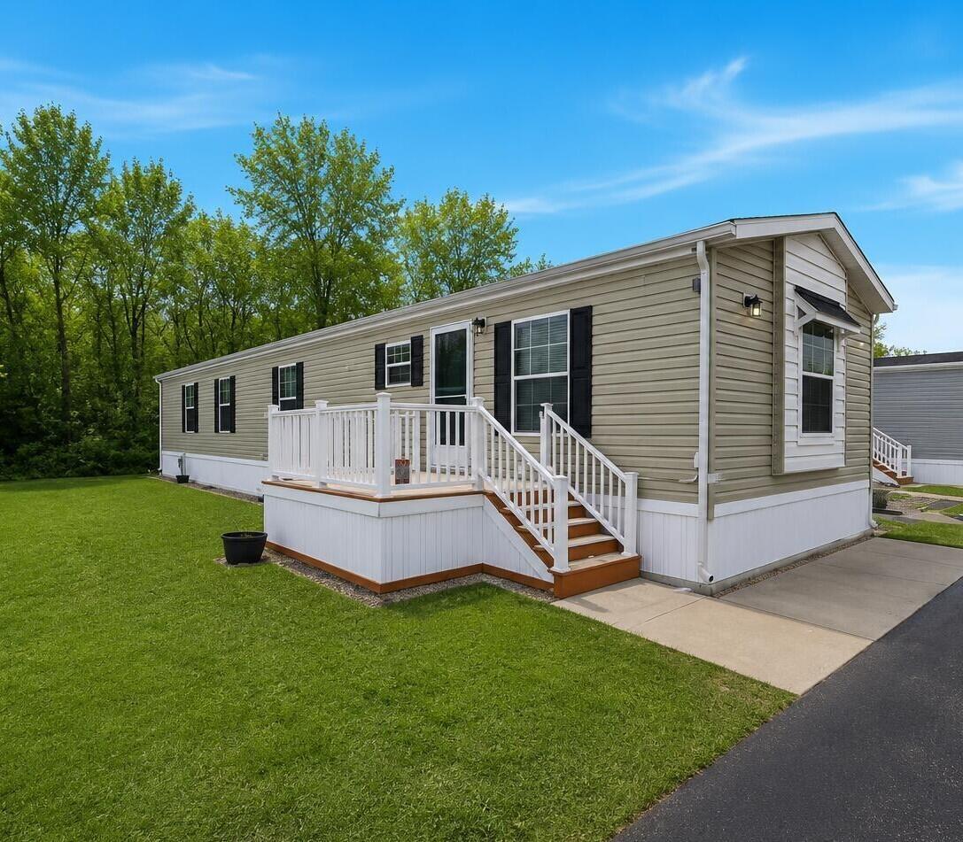 289 Redwood, Marysville, Ohio 43040